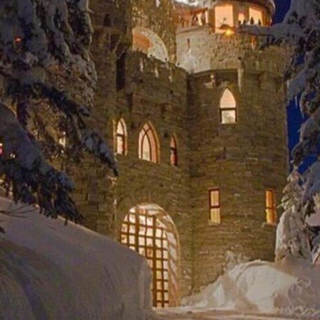 Schweitzer Castle Sandpoint Exterior foto