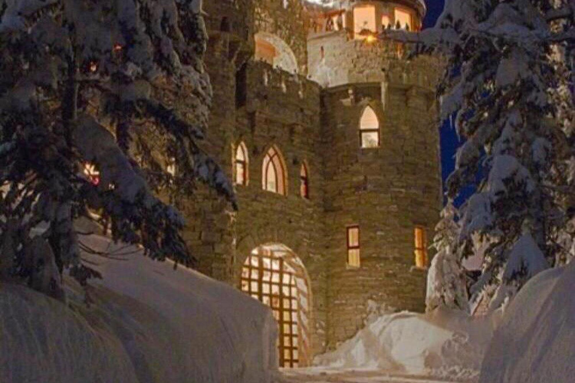 Schweitzer Castle Sandpoint Exterior foto