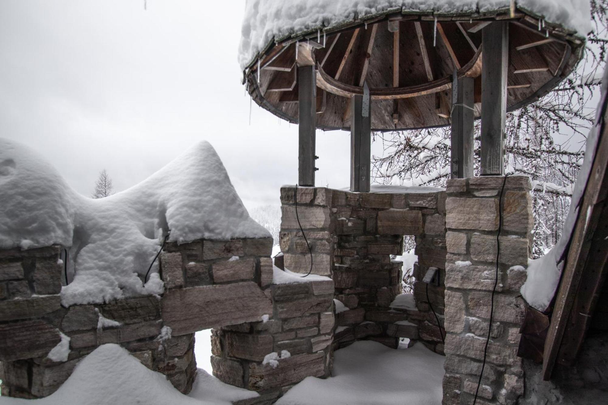 Schweitzer Castle Sandpoint Exterior foto